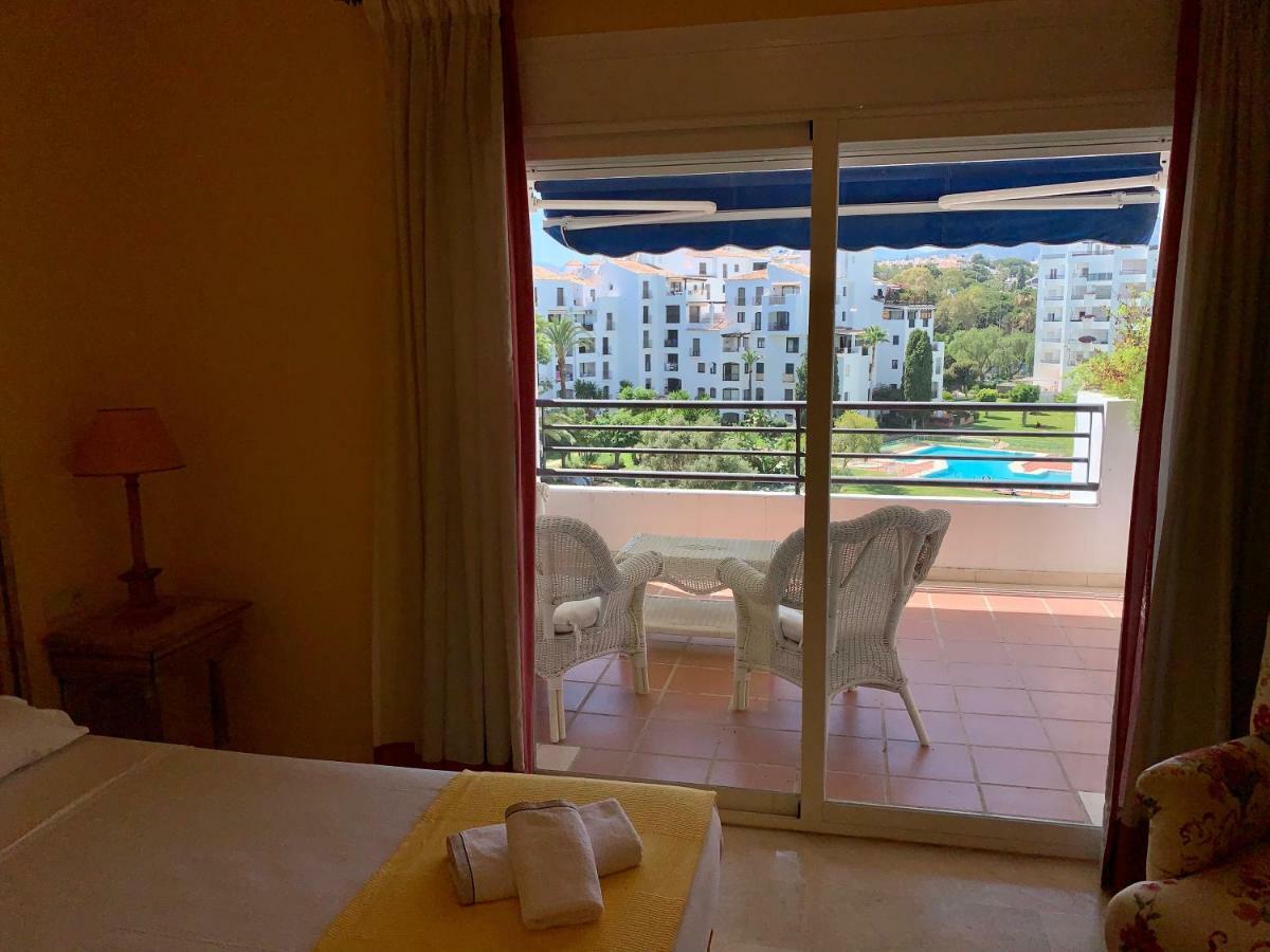Apartamento Terrazas De Puerto Banus Con Piscina. Apartment Marbella Bagian luar foto